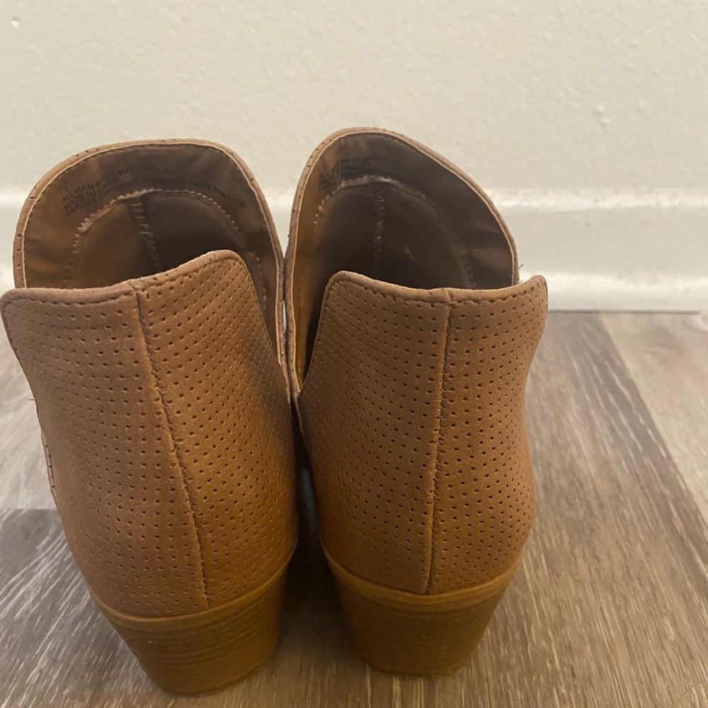 Beige booties - Picture 2 of 4